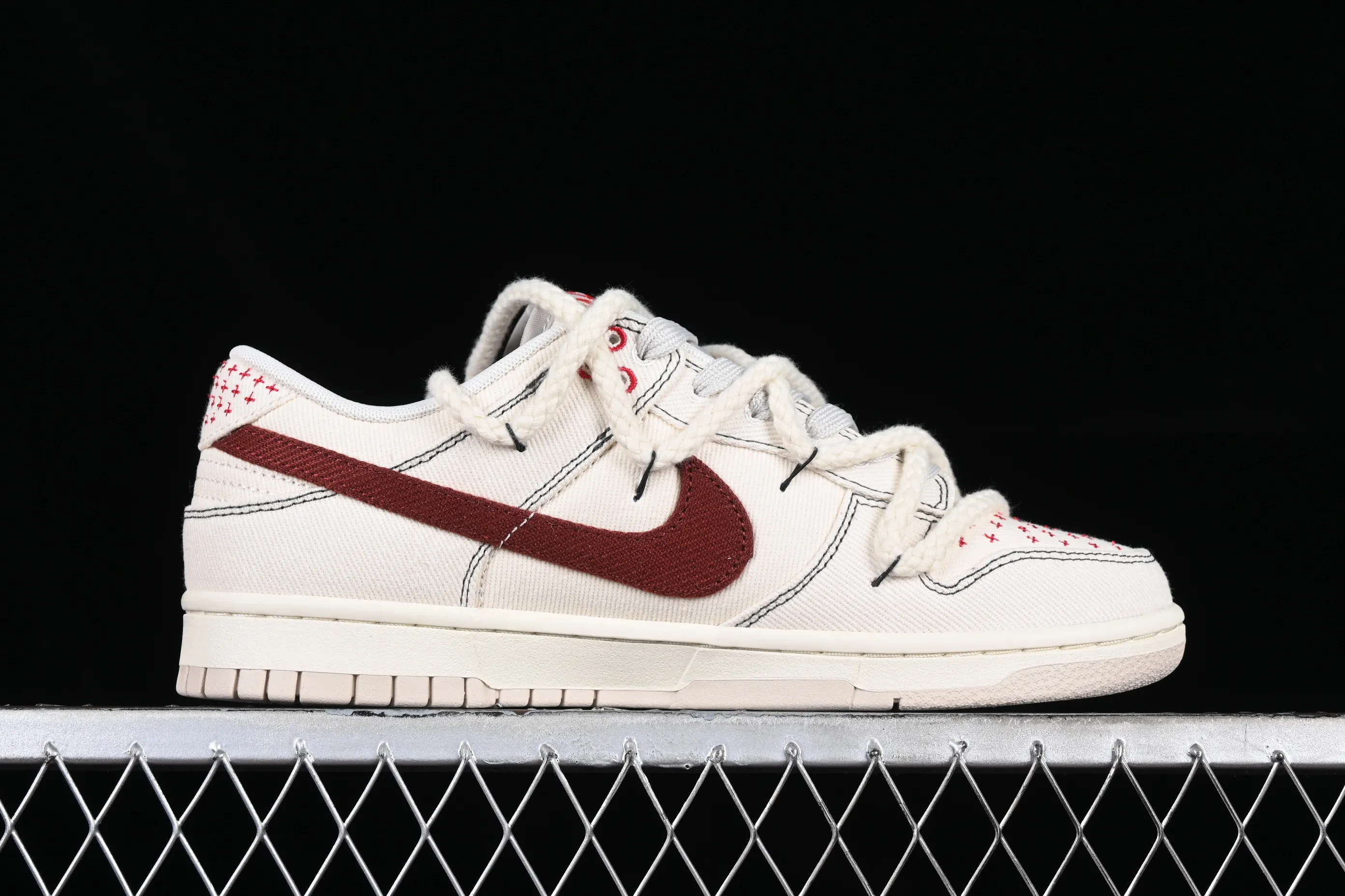 All categories Nk SB Dunk series Nk SB Dunk Low low-top sneakers J version Nk Dunk Low Retro "Light Orewood Brown" denim SB strap low-top casual sneakers DV0834-100